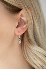 Load image into Gallery viewer, Paparazzi Accessories - Notorious Noble - Black
