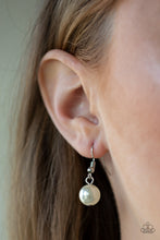 Load image into Gallery viewer, Paparazzi Accessories - Posh Boss - White