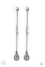 Load image into Gallery viewer, Paparazzi-Accessories-When It REIGNS - Black