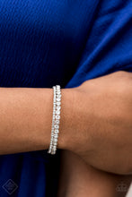Load image into Gallery viewer, Paparazzi Accessories - Fiercely 5th Avenue - Complete Trend Blend