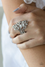 Load image into Gallery viewer, Paparazzi Sparkle Splash - White
