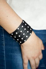 Load image into Gallery viewer, Paparazzi Sass Squad - Black
