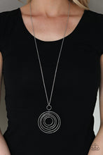 Load image into Gallery viewer, Paparazzi Running Circles In My Mind - Silver
