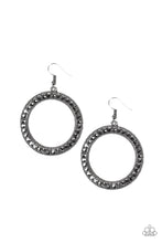 Load image into Gallery viewer, Paparazzi Accessories - Haute Halo - Black
