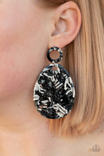 Load image into Gallery viewer, Paparazzi Retro-politan - Black
