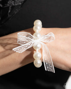 Paparazzi Accessories - Girly Glam - White