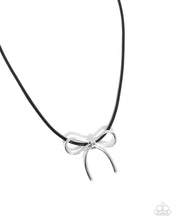 Load image into Gallery viewer, Paparazzi Accessories - Leisurely Ladylike - Black
