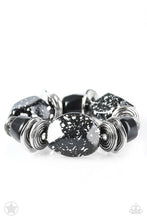 Load image into Gallery viewer, Paparazzi Glaze of Glory - Black
