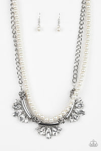 Paparazzi Accessories - Bow Before The Queen - White