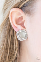 Load image into Gallery viewer, Paparazzi Accessories - DEW What I DEW - White
