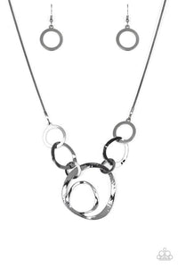 Paparazzi Accessories - Progressively Vogue - Black