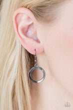 Load image into Gallery viewer, Paparazzi Accessories - Progressively Vogue - Black
