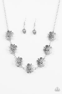 Paparazzi-Accessories-Poppin’ Poppies - Silver