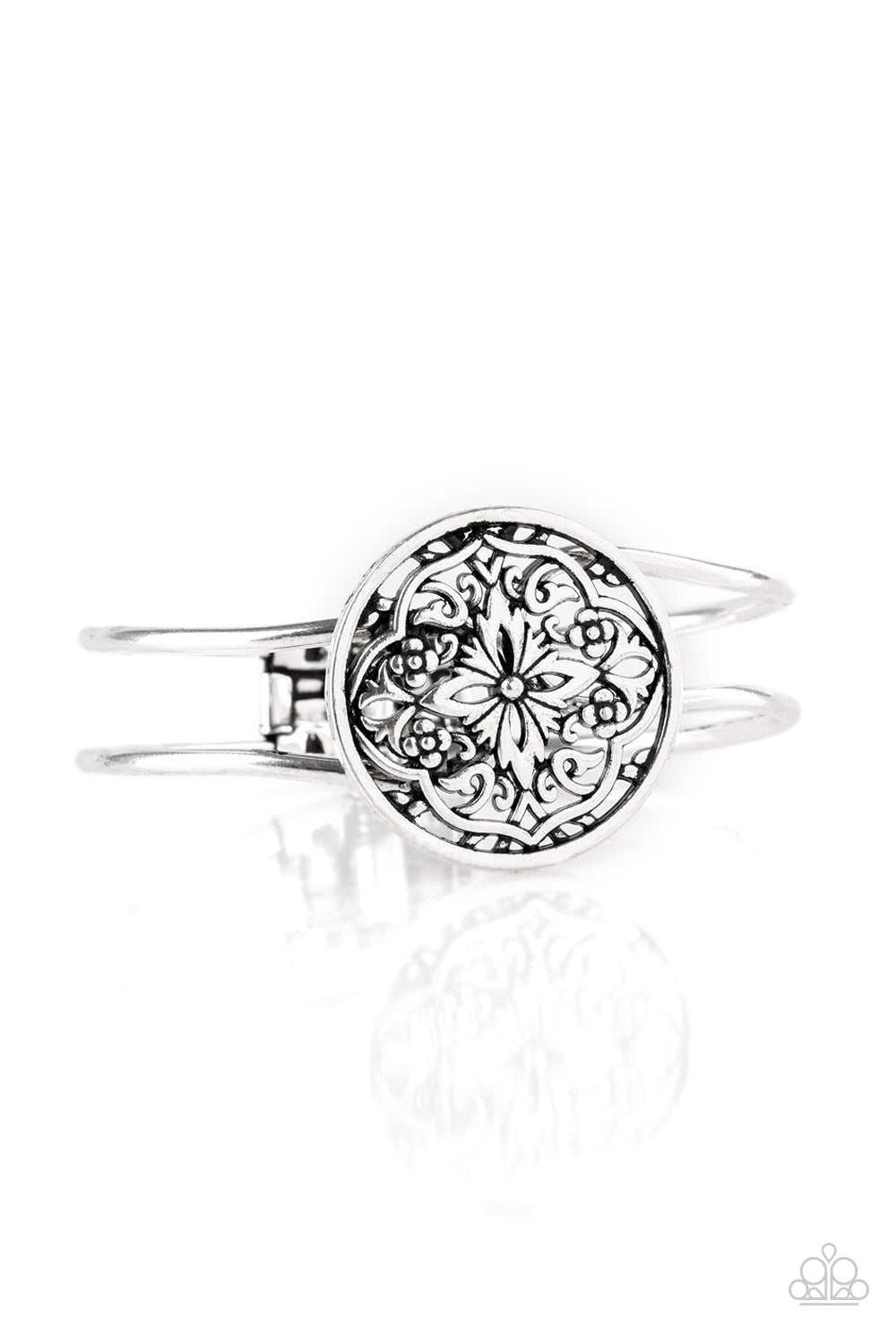 Paparazzi Accessories - Mandala Majesty - Silver