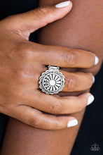 Load image into Gallery viewer, Paparazzi Accessories-Daringly Daisy-White
