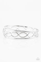 Load image into Gallery viewer, Paparazzi Accessories - Metal Manic - Silver
