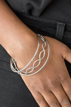 Load image into Gallery viewer, Paparazzi Accessories - Metal Manic - Silver
