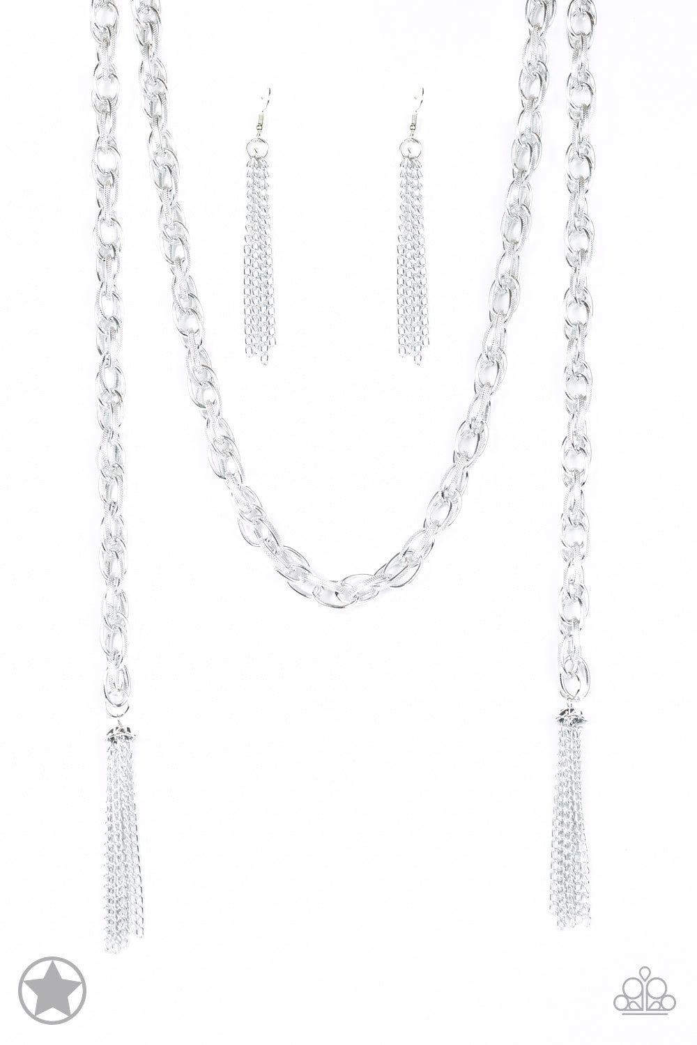 Paparazzi Accessories - SCARFed For Attention - Silver