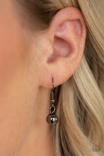 Load image into Gallery viewer, Paparazzi Accessories-Stage Stunner - Black

