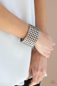 Paparazzi Accessories - Cool and CONNECTED - Silver