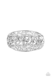 Paparazzi Accessories - Courtyard Couture - Silver