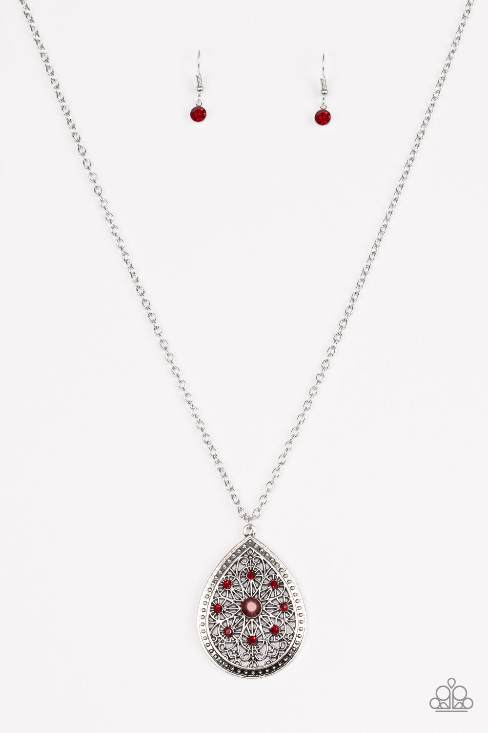 Paparazzi Accessories - I Am Queen - Red