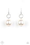 Load image into Gallery viewer, Paparazzi-Accessories-Wall Street Welcome Party - White
